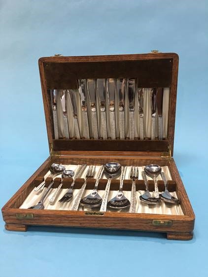 A Viners Stainless steel canteen of cutlery