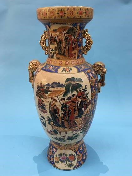 A decorative Oriental vase - Image 3 of 10