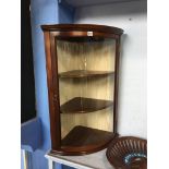 Corner cabinet