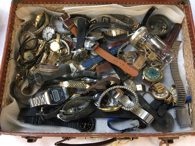 A large quantity of gentleman's wristwatches and watch keys etc. - Image 2 of 2