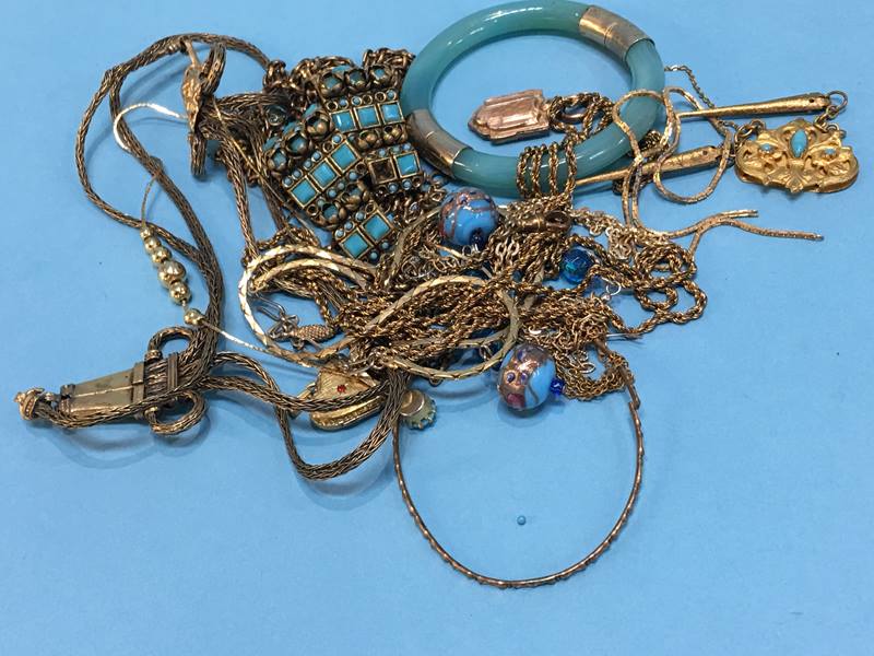 Bag of assorted jewellery