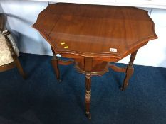 Edwardian mahogany occasional table