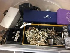 Quantity of jewellery, wristwatches etc.