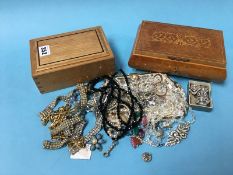 Quantity of costume jewellery