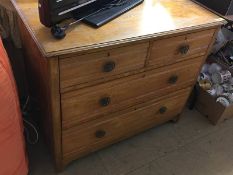 Oak chest of drawers