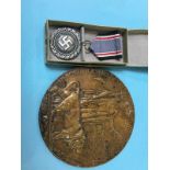A German medal and a death plaque to Cornelius Coils (2)