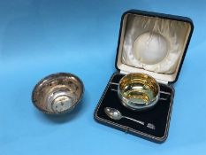 A silver bowl, Sheffield, 1910, makers marks Atkin Brothers, weight 3.7oz/116.9 gram and a boxed