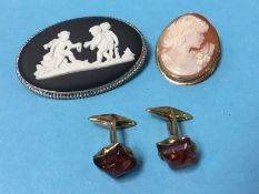 Wedgwood brooch, Cameo and cuff links