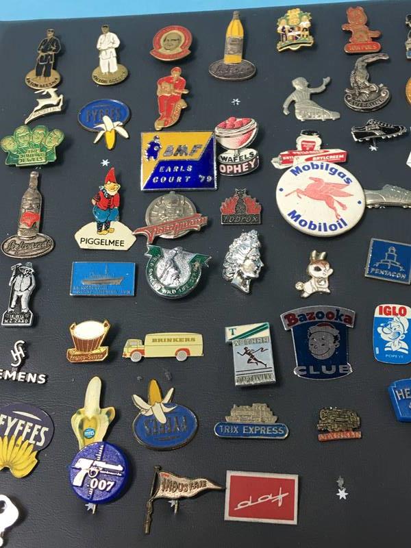 A folder of various enamel and other badges - Image 3 of 3