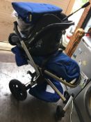 A Maxi Cosy 'Quinny' pushchair and car seat (as new)