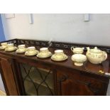 Aynsley 'Henley' pattern tea set