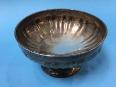 A silver bowl, Birmingham 1911, 10oz