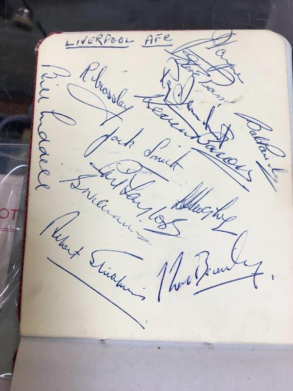 An autograph book to include Blackpool, Stan Mortenson, Manchester United, Arsenal, Liverpool, - Image 8 of 10