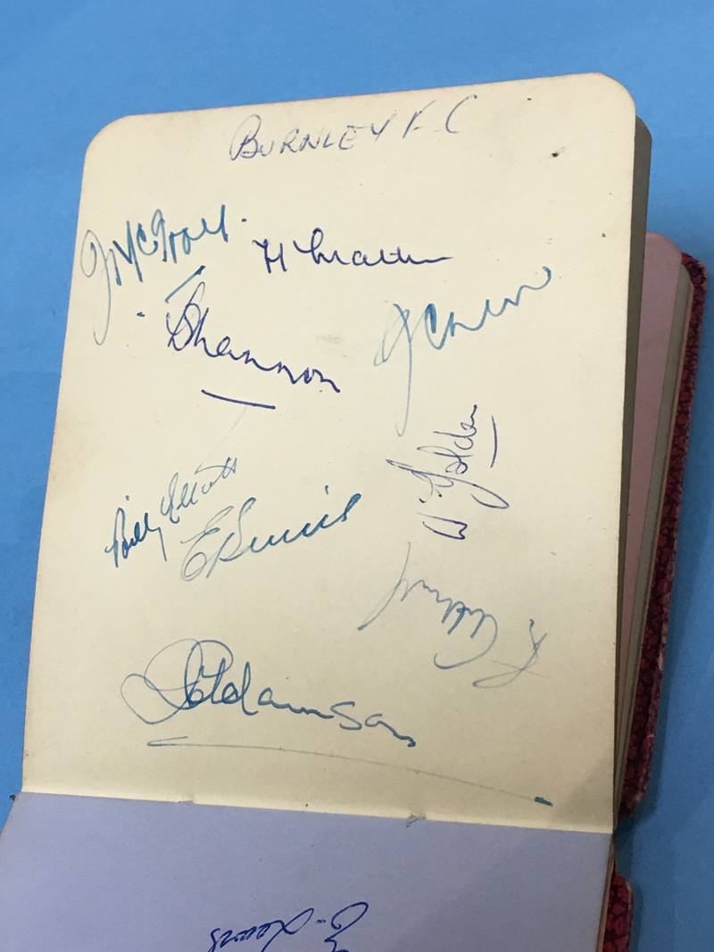 An autograph book to include Blackpool, Stan Mortenson, Manchester United, Arsenal, Liverpool, - Image 6 of 10