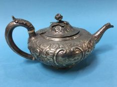 A silver tea pot, William Mann (?) London, 1844, 16.9oz