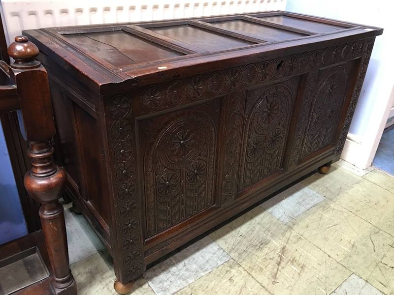 A carved oak coffer - Image 2 of 2