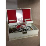 Jewellery box and quantity of costume jewellery