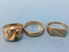 Three 9ct dress rings, 12.6g