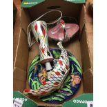 A box of Maling ware, 3 piece Harlequin and a plate