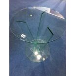 A green apple glass table