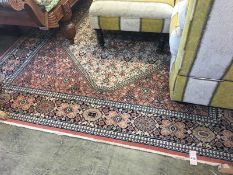 Patterned carpet square