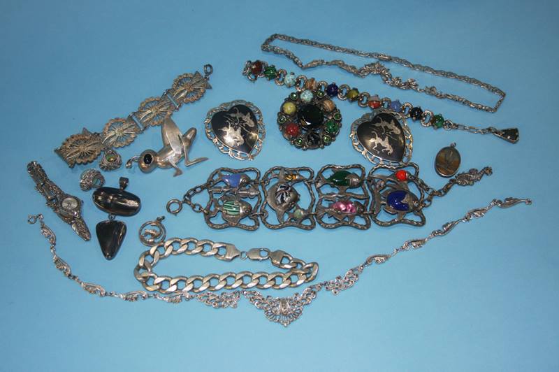 A collection of assorted costume jewellery