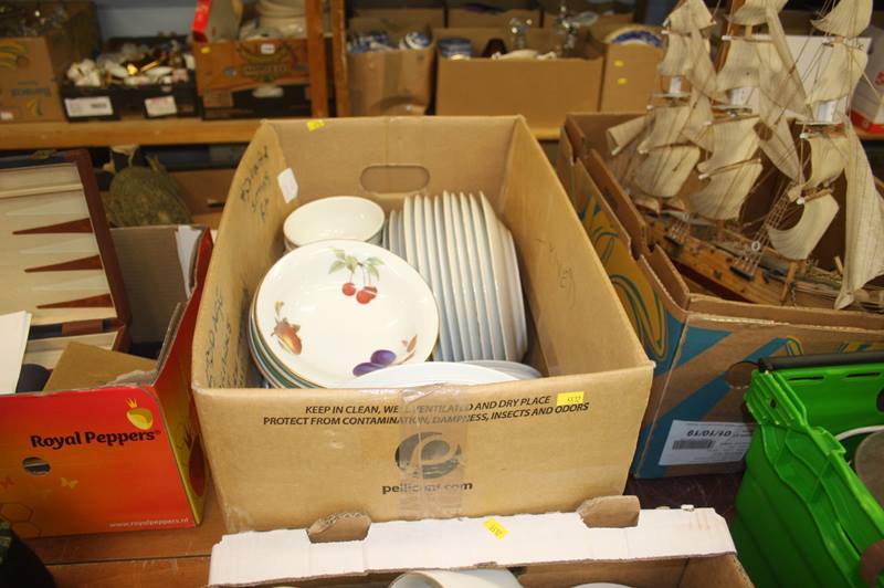 Two boxes of Royal Worcester china - Image 3 of 3