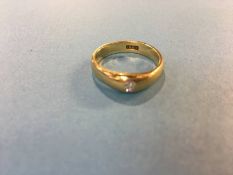 An 18ct gold ring, 4.5g