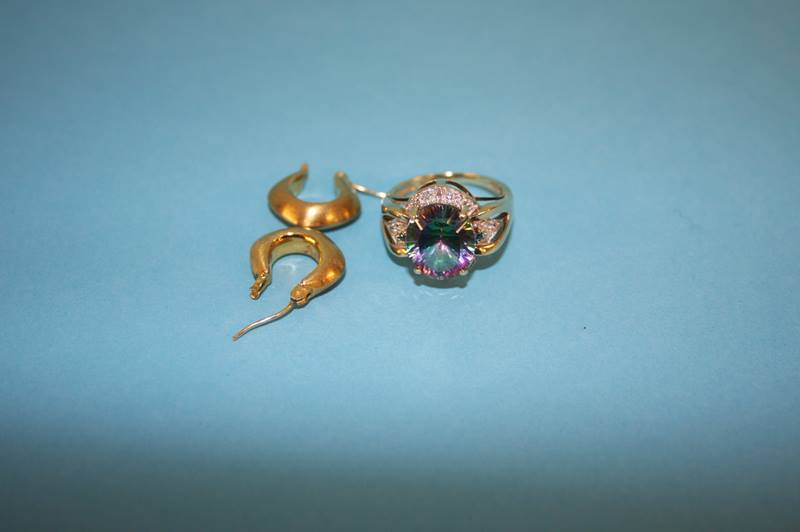 A 9ct gold dress ring, total weight 4.6 grams and a pair of 14ct gold earrings, stamped 14ct, weight - Image 2 of 2