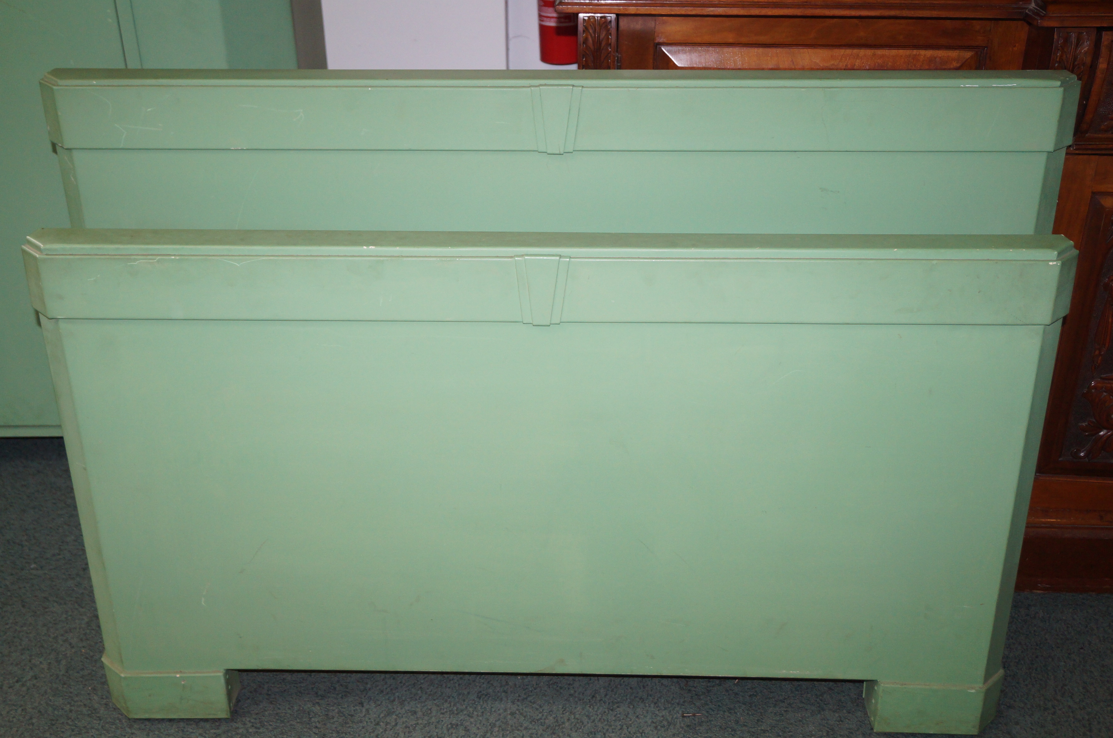 Unusual metal art deco bedroom suite, comprising dressing table, two wardrobes, headboard and - Image 5 of 9