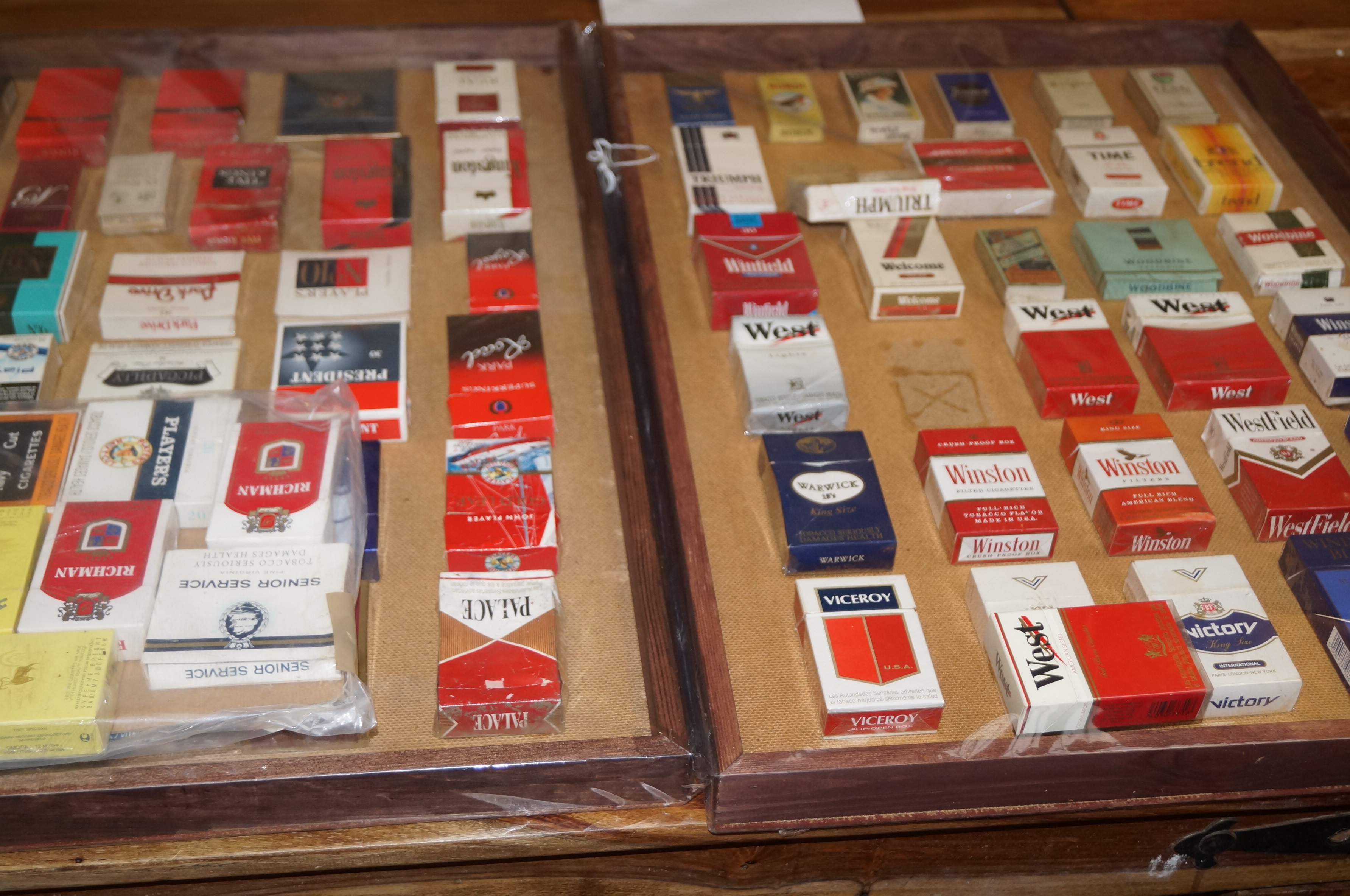 2 Cases of cigarette boxes