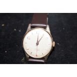 9ct Gold cased roamer manual wind vintage wristwat