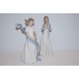 2 Nao figures of ladies Height 25 cm