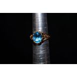 14ct Gold ring set with London topaz