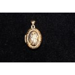 9ct Gold photo locket pendant