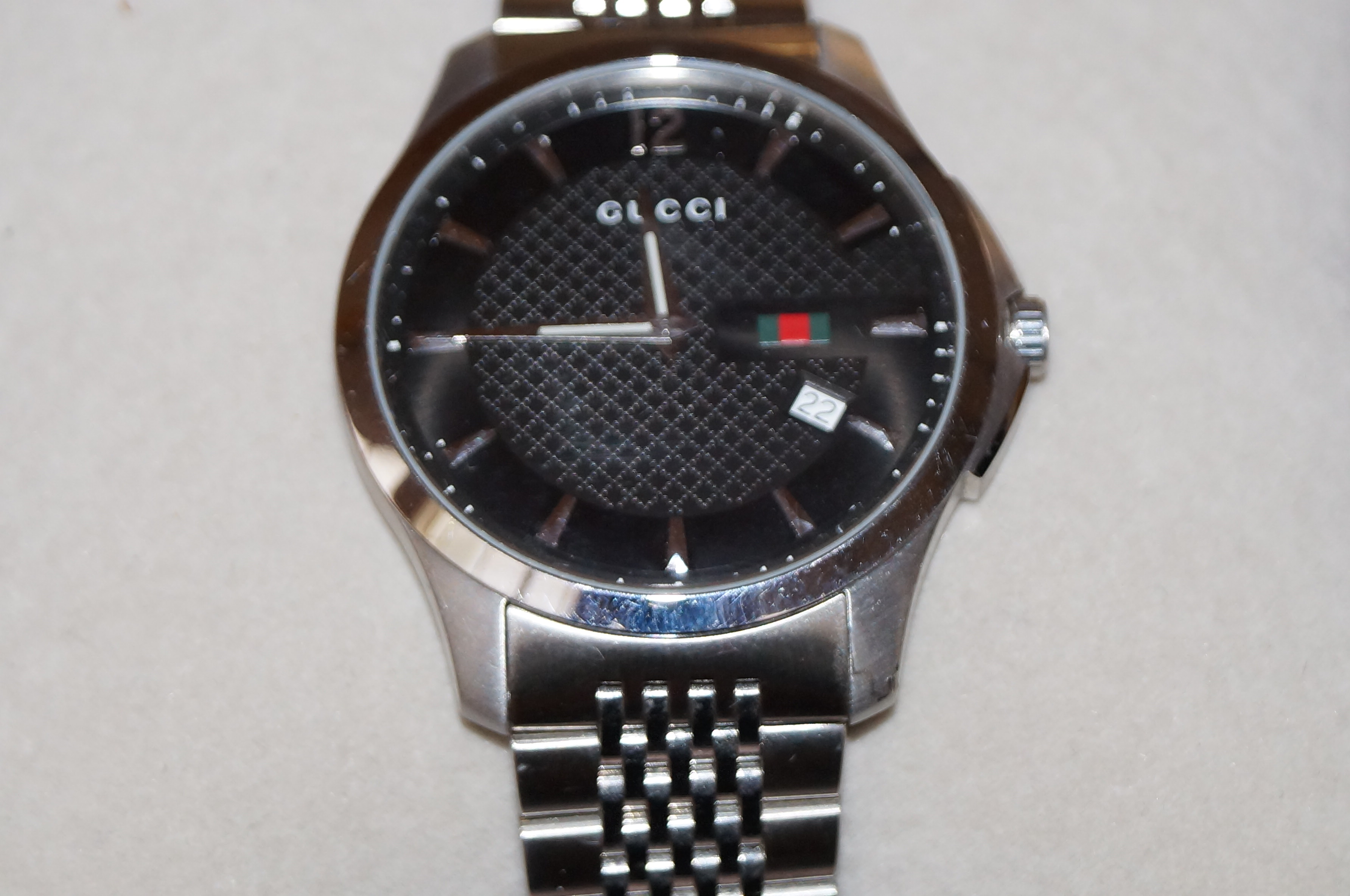 Gents Gucci timeless wristwatch with box & papers