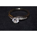 9ct White gold ring set with cz Size M