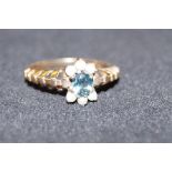 9ct Gold ring set with topaz & pearl Size O