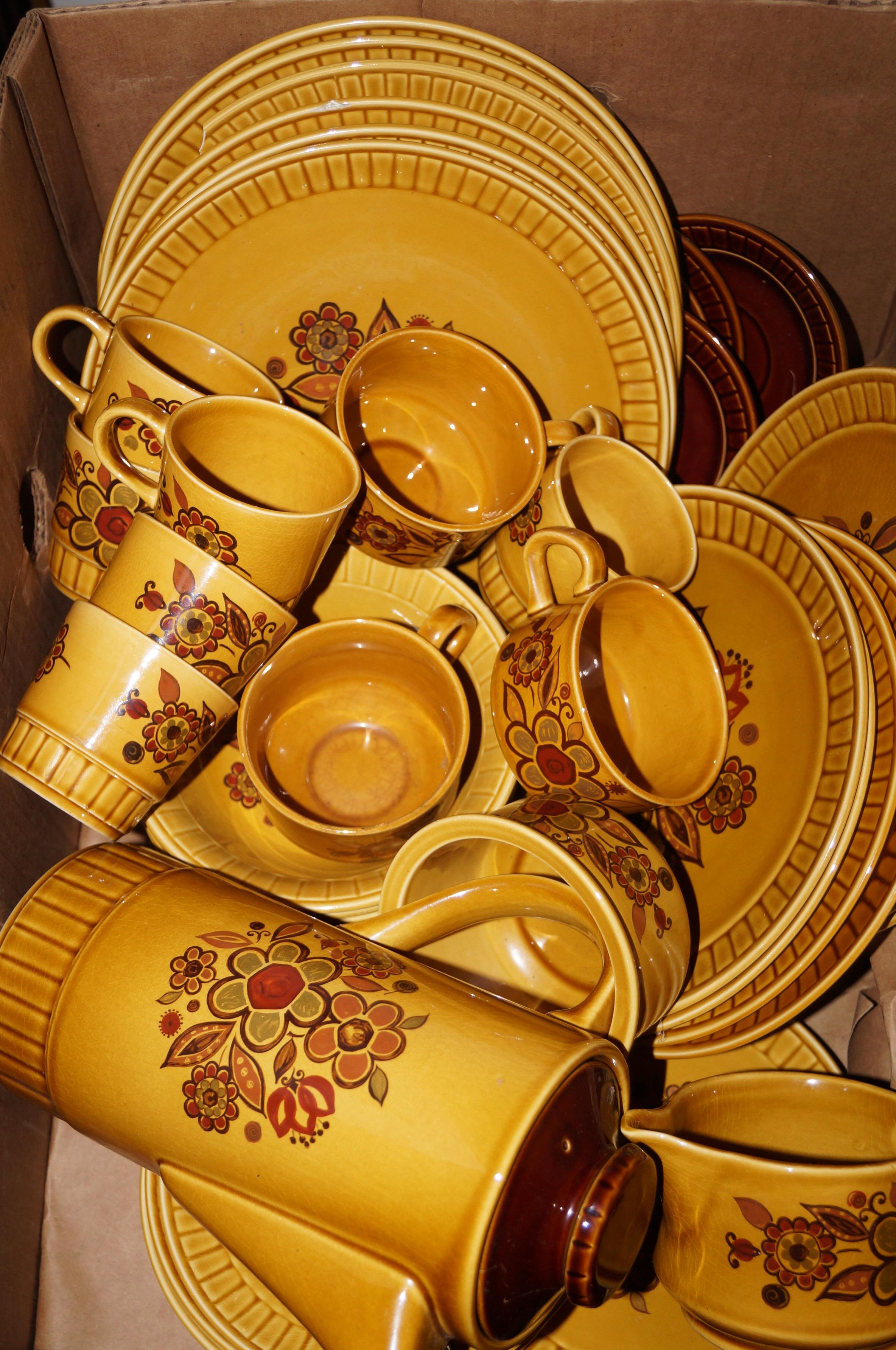 Royal Worcester retro table ware