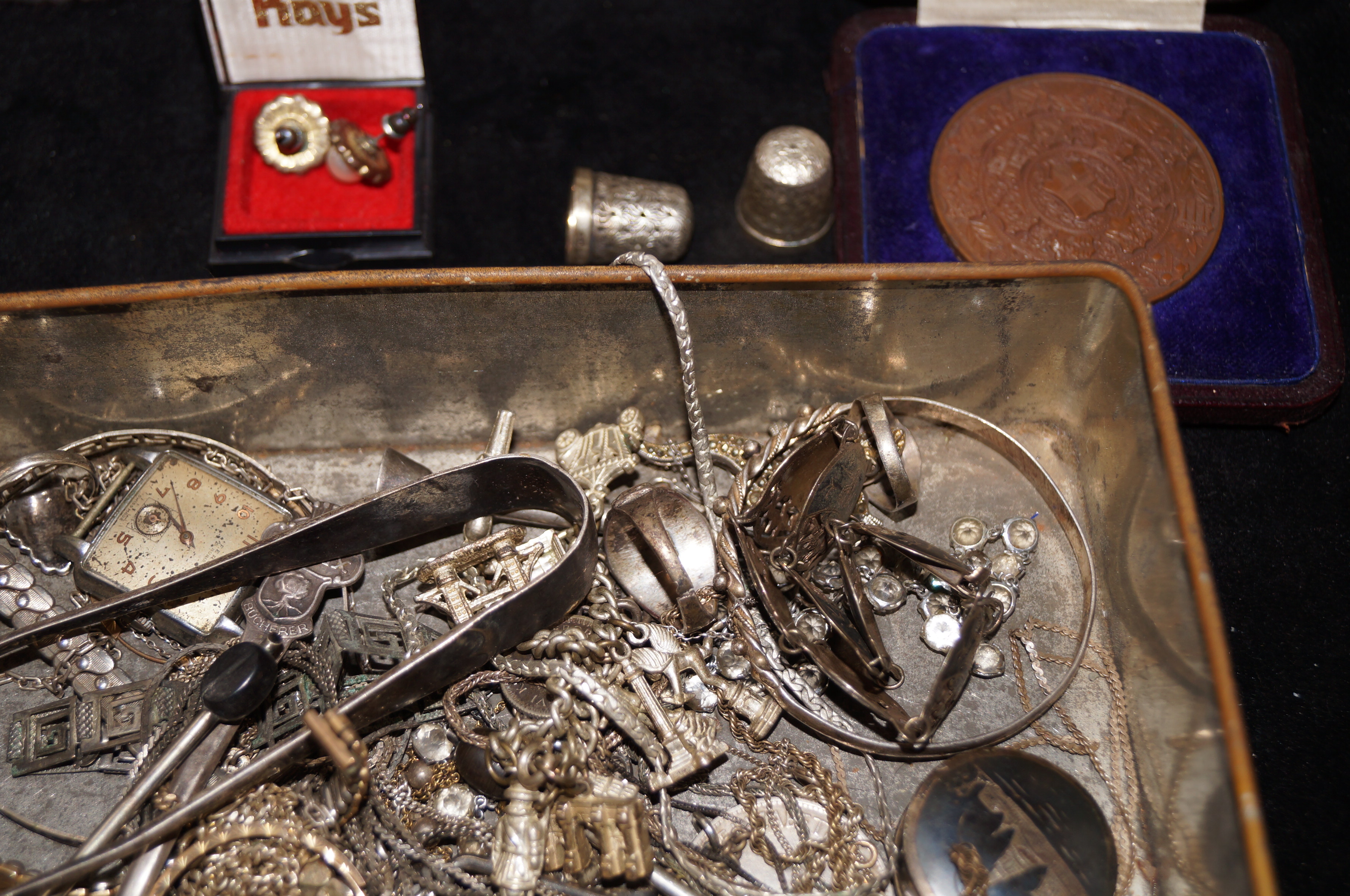 Good collection of collectable silver items & othe