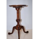 Small mahogany round table