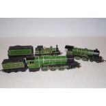 Collection of model trains & carriages (Tri-ang &