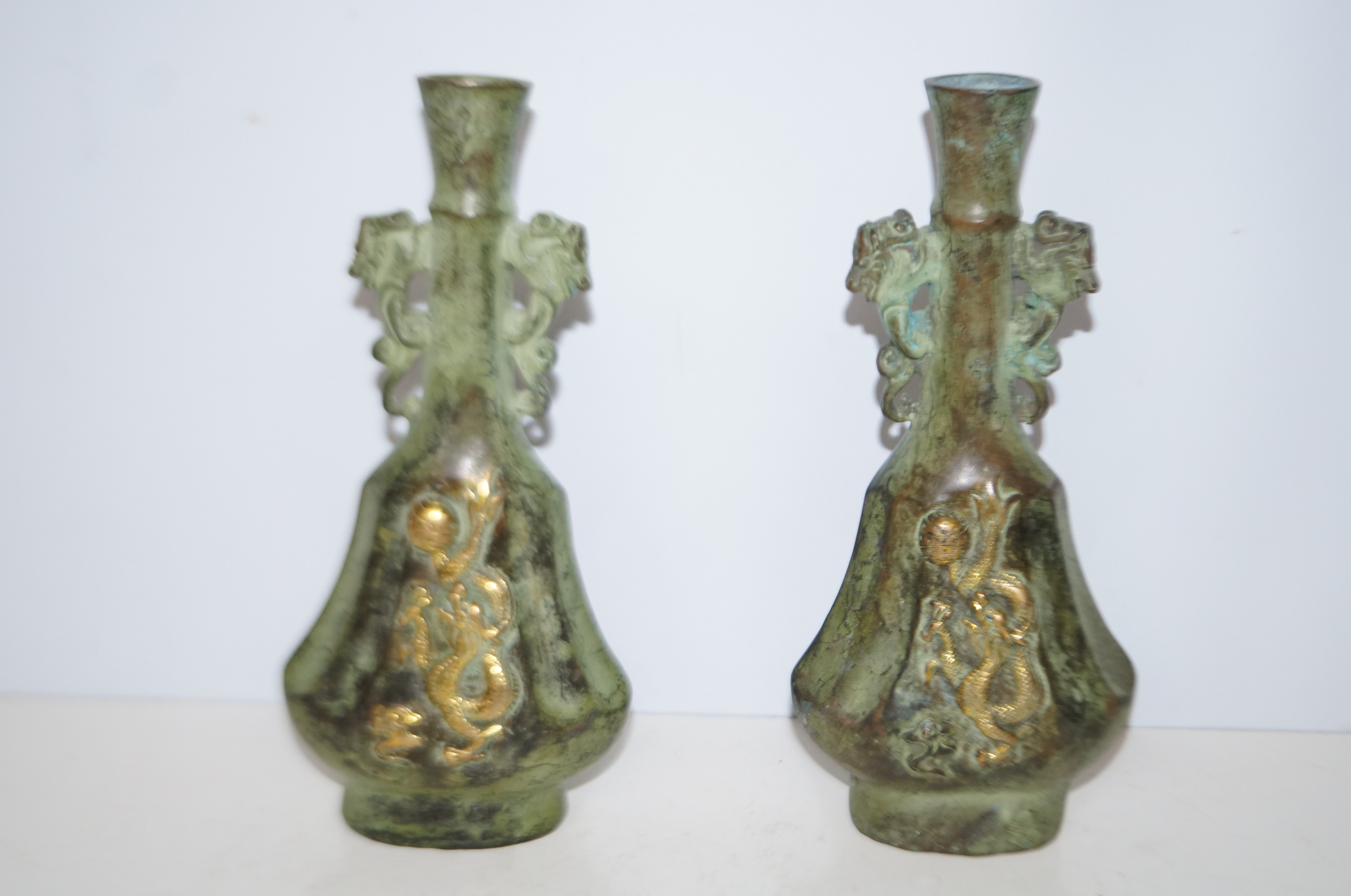 Pair of bronze dragon vases Height 25 cm