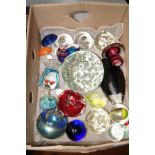 Good collection of art glass to include large pape