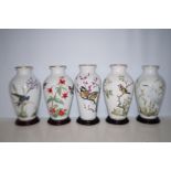 Set of 5 Franklin mint bird pattern vases on plint