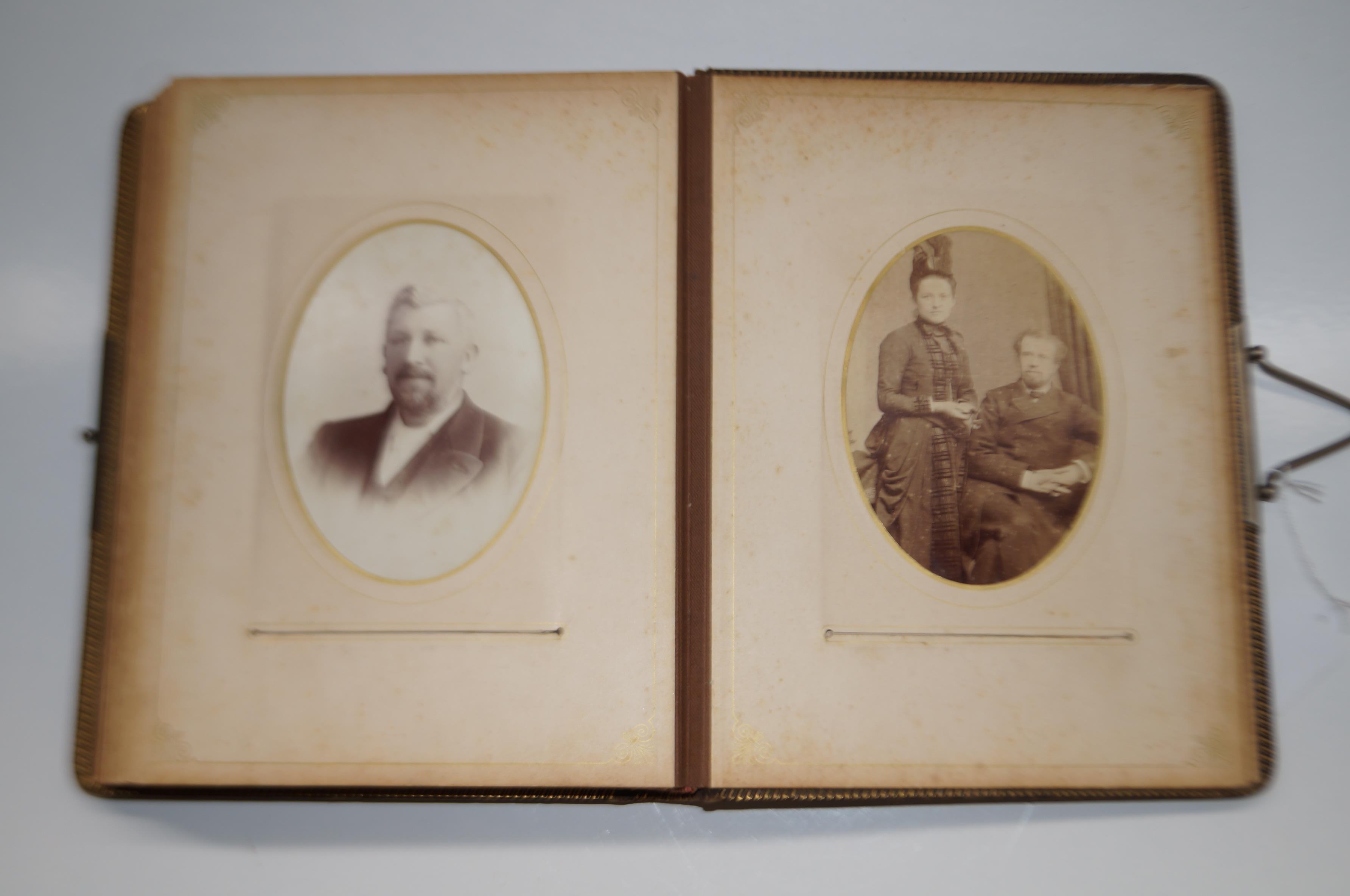 Victorian/Edwardian Photo album, every pages full - Image 9 of 9