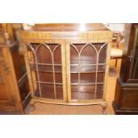 Early 20th century mahogany cabinet, astragal glaz