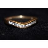 9ct Gold & chip diamond ring Size L