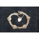 9ct Gold bracelet with heart clasp Weight 5g