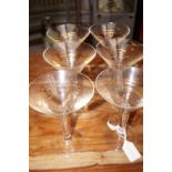 Set of 6 cocktail glasses with gilt trailing